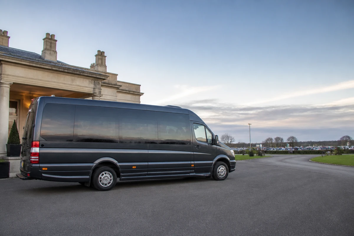 22 Seater Minibus Hire