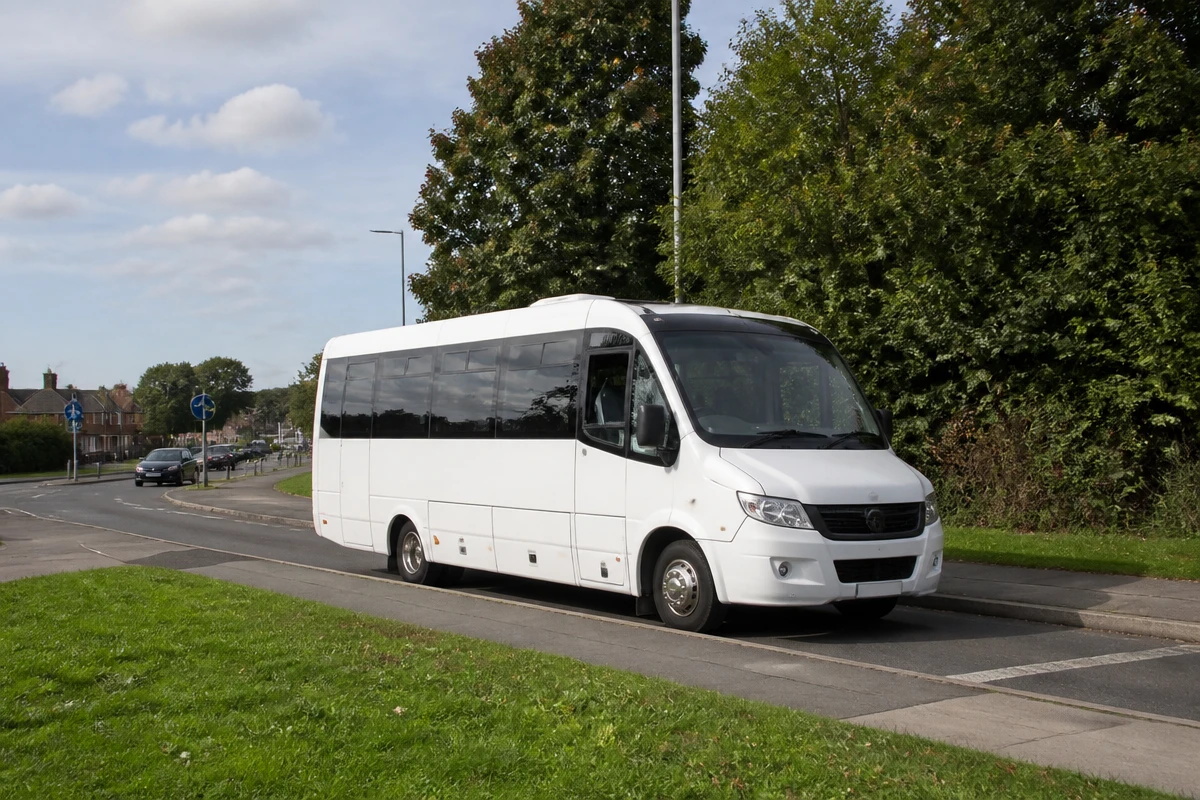 Minibus Hire in Wimbledon